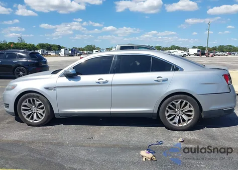 2015 Ford Taurus Limited z USA, uszkodzony, nr VIN 1FAHP2F84FG141490